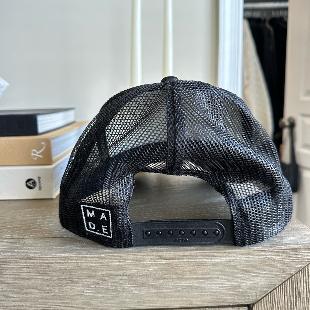 OTTO - MAD.E Hats Trucker Hat in Black with Chains - Picture 9 of 10
